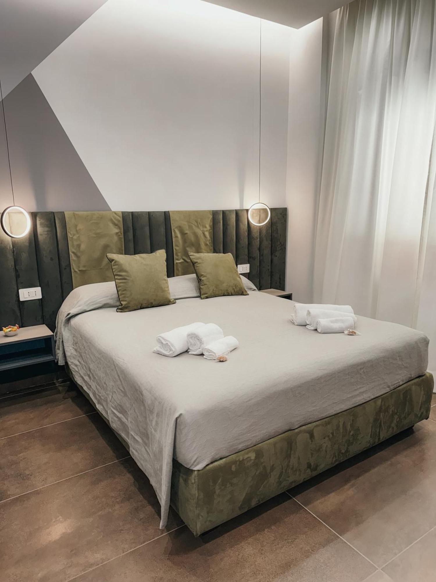 Re Lazzarone Suite Napels Buitenkant foto